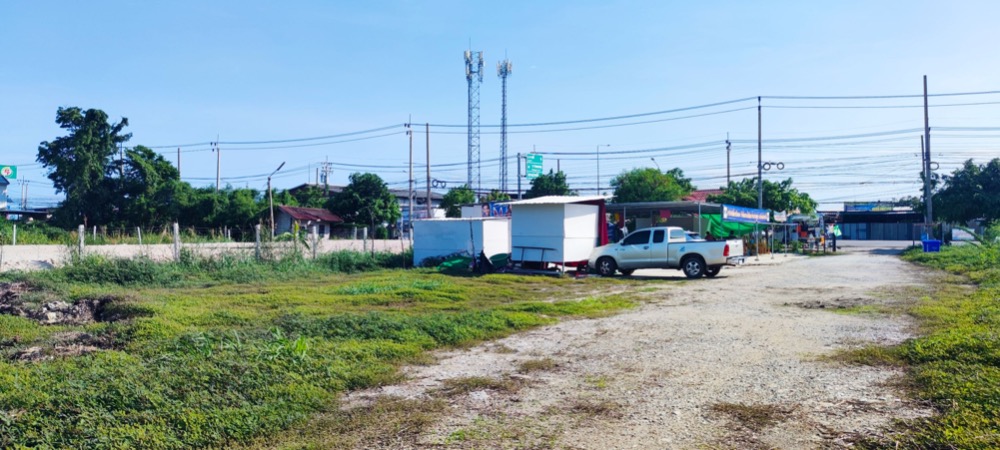 For RentLandLadkrabang, Suwannaphum Airport : Land for rent on the main road, Wat Sriwaree Noi, Lat Krabang 54.