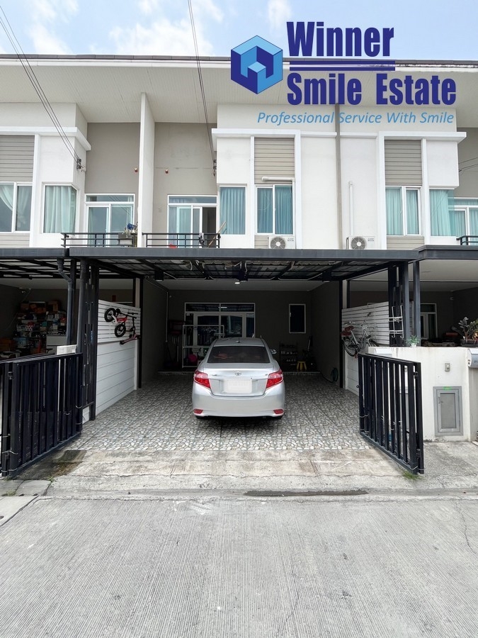 For SaleTownhouseSamut Prakan,Samrong : urgent!!! Townhome for sale, Casa City Bangna Km.7, Soi Ratchawinit Bang Kaeo. Near Mega Bangna