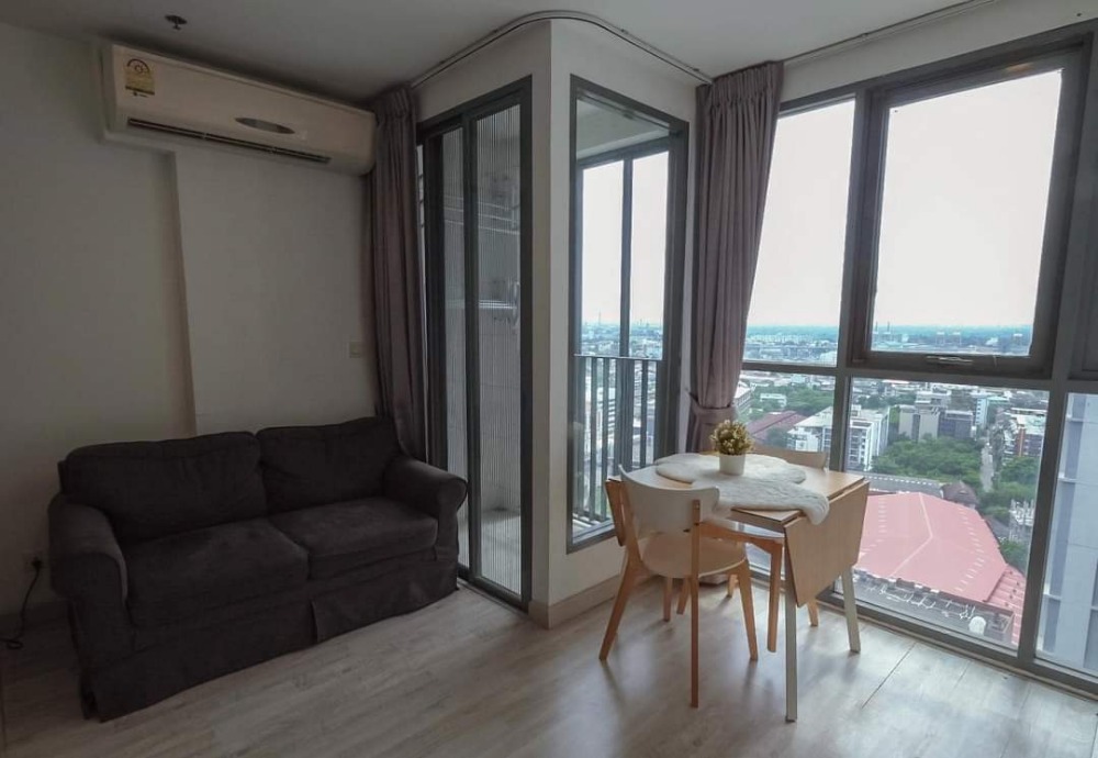 For RentCondoOnnut, Udomsuk : For rent IDEO Mobi Sukhumvit 81 Duplex room 43 sq m. near BTS On Nut, 1 bedroom, 1 bathroom, beautiful room, good view, fully furnished, ready to move in