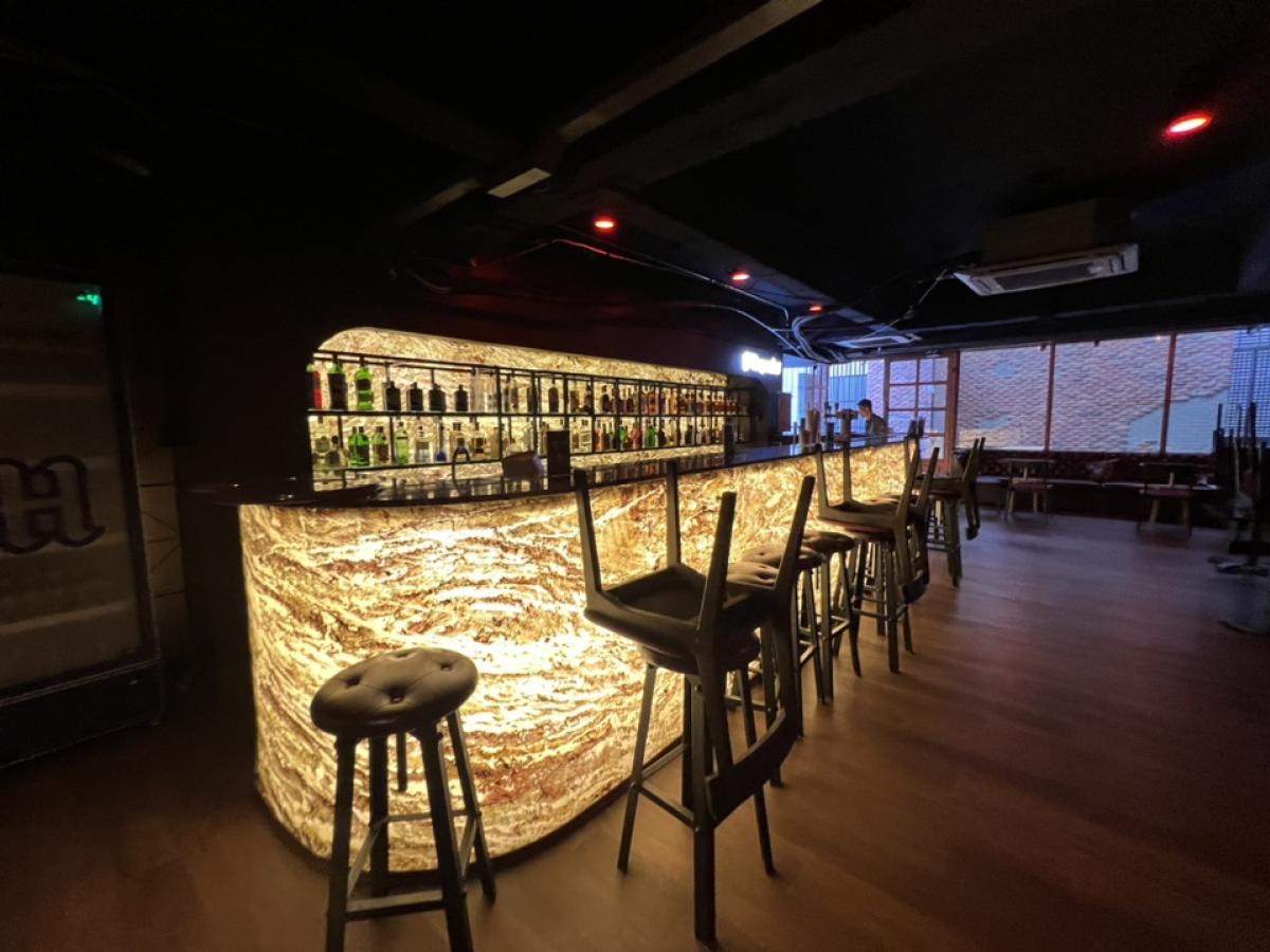 For RentRetailSukhumvit, Asoke, Thonglor : Rental : Cocktail Bar & Resturant with Full Equipment in Thonglor , 250 sqm

Cocktail Bar and restaurant for rent with equipment in Thonglor, size 250 sq m.

** Take Over : 2,500,000 THB **

🔥🔥Rental Price : 250,000 THB / Month 🔥🔥

More Inform