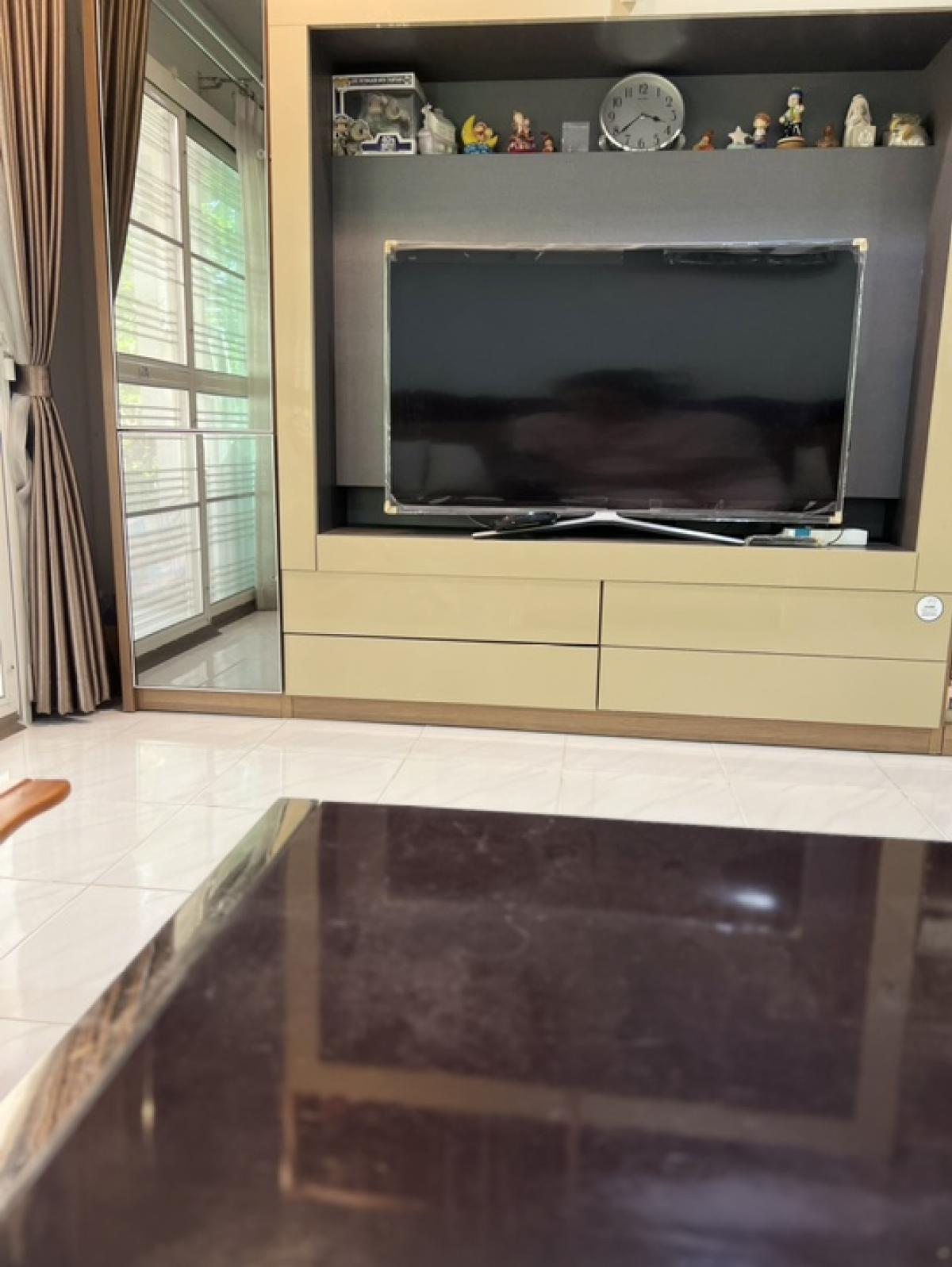 For RentHousePathum Thani,Rangsit, Thammasat : House for rent, large house, 43 sq m, near Future + International school, fully furnished in every room + complete electrical appliances, just bring your suitcase and move in.