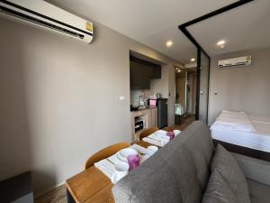 ขายคอนโดสาทร นราธิวาส : For Sale Blossom Condo@Sathorn-Charoenrat - 1 Bedroom