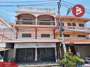 For SaleShophouseUthai Thani : Commercial building for sale, 2 units, area 24 square meters, Uthai Mai, Uthai Thani.