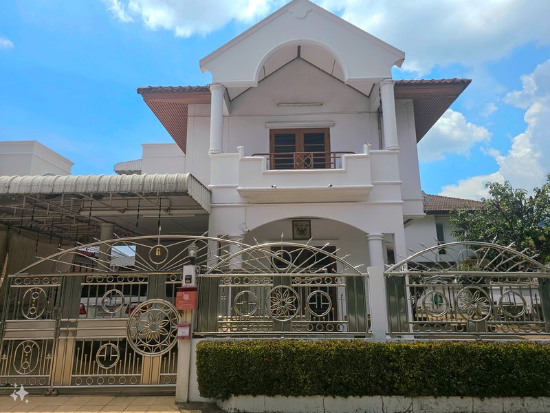 For SaleHouseRama5, Ratchapruek, Bangkruai : Single house for sale, Suetrong Village, Rattanathibet, near MRT Sai Ma, 400 meters, near Phra Nang Klao Bridge, Sai Ma Subdistrict, Mueang Nonthaburi District, Nonthaburi.