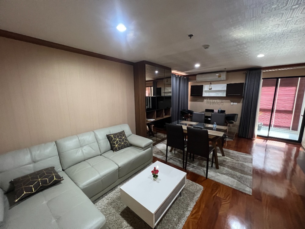 For SaleCondoVipawadee, Don Mueang, Lak Si : Urgent sale! Condo Regent Home 18, size 60 sq m., 18th floor, built-in, beautiful.