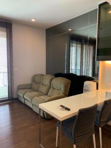 For RentCondoRama9, Petchburi, RCA : Condo for rent Q Asoke, fully furnished. Ready to move in.