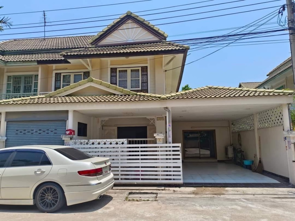 For RentTownhouseSamut Prakan,Samrong : House for rent, Pruksa Village 15 (Bang Pu), 3 bedrooms, if interested, contact 0823223695.