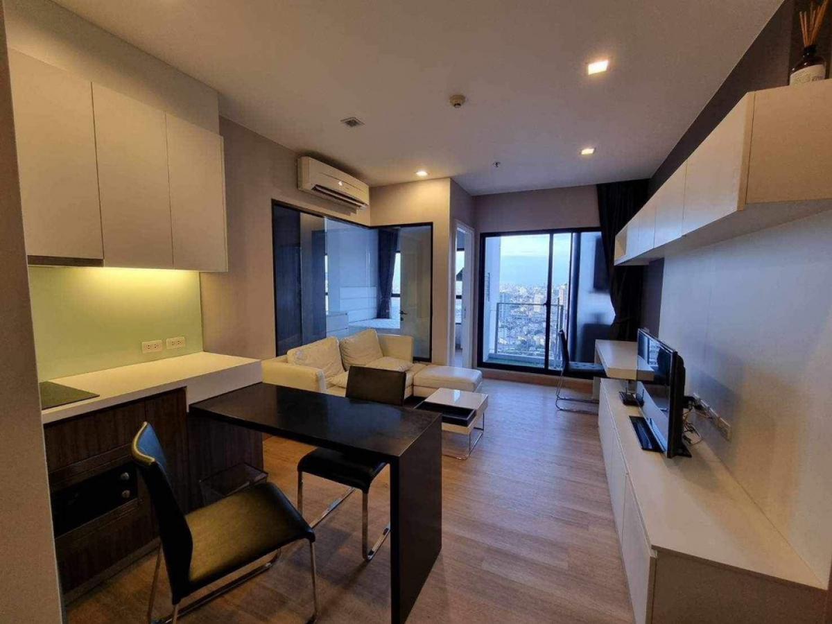 For RentCondoWongwianyai, Charoennakor : Urbano Absolute Sathon-Taksin Urbano Absolute Sathon-Taksin BTS Krung Thon Buri 350 metersIcon Siam 800 meters