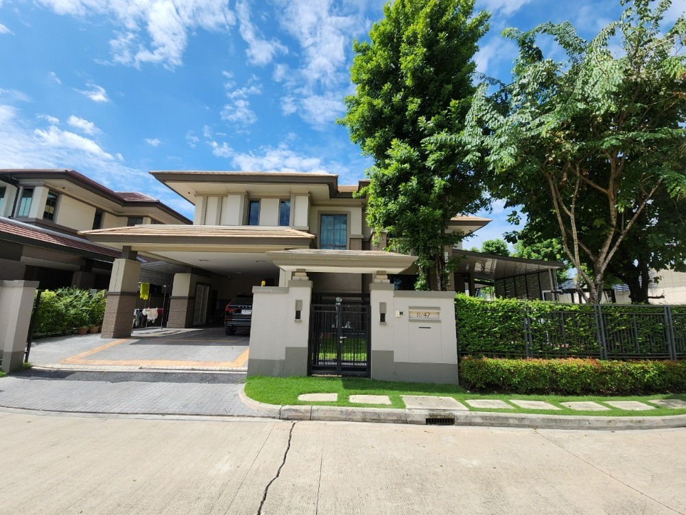 For SaleHousePinklao, Charansanitwong : Single house Narasiri Pinklao-Sai 1 Luxury house from Sansiri, near SISB school, 4 bedrooms, 4 bathrooms, corner plot next to garden, 110 sq m., close to nature, exclusive, only 57 families, special price.