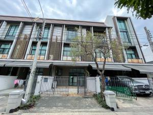 For RentTownhouseBang Sue, Wong Sawang, Tao Pun : Beautiful townhome at very good location, near MRT Wong Sawang, 3 bedrooms, 3 bathrooms, fully furnished.