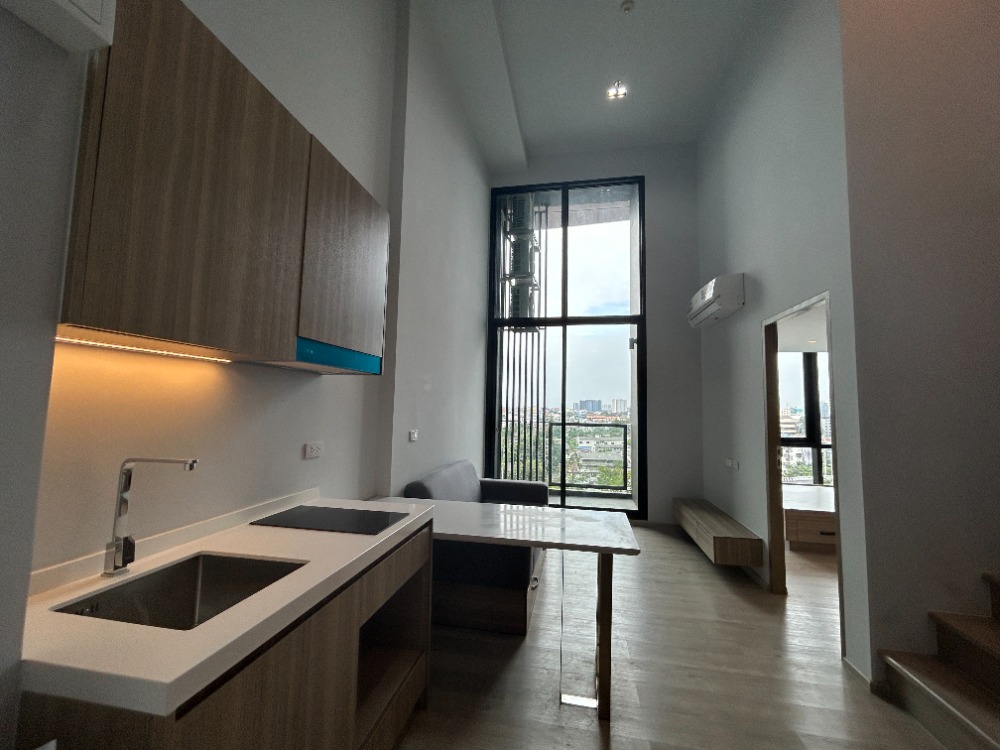 For SaleCondoThaphra, Talat Phlu, Wutthakat : For sale Altitude Unicorn Sathorn-Tha Phra, large loft room!!!