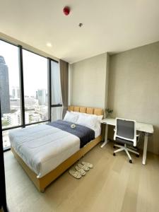 For RentCondoRatchathewi,Phayathai : The Extro Phayathai - Rangnam【𝐑𝐄𝐍𝐓】🔥Condo in the heart of the city, your child's style. The room is divided into good proportions, fully furnished, and various common areas. Near BTS Monument Ready to move in 🔥 Contact Line ID: @hacondo