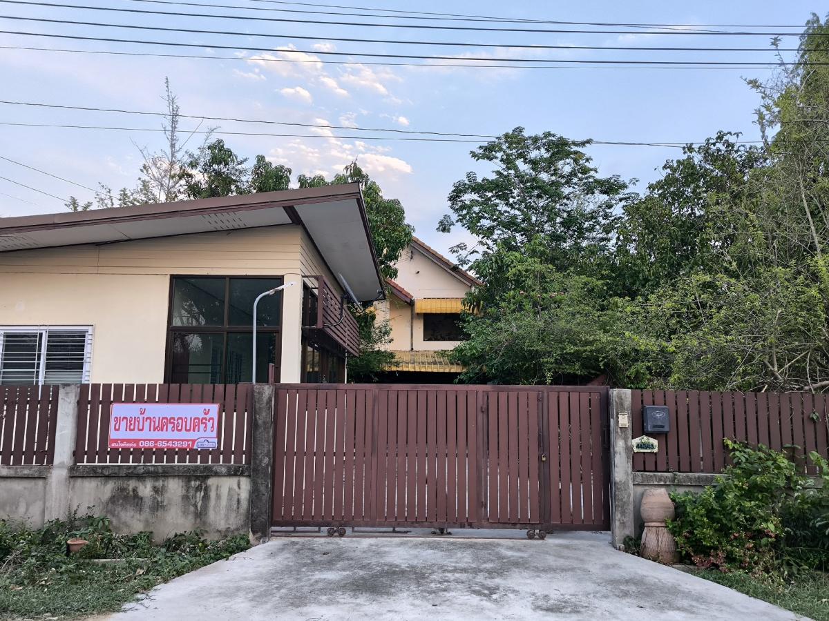 For SaleHouseLampang : 2 houses for sale with furniture in every room.