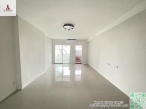 For SaleCondoPattanakan, Srinakarin : Condo for sale, Supalai Park Srinakarin, newly renovated, entire room, next to the BTS, only 5 minutes.