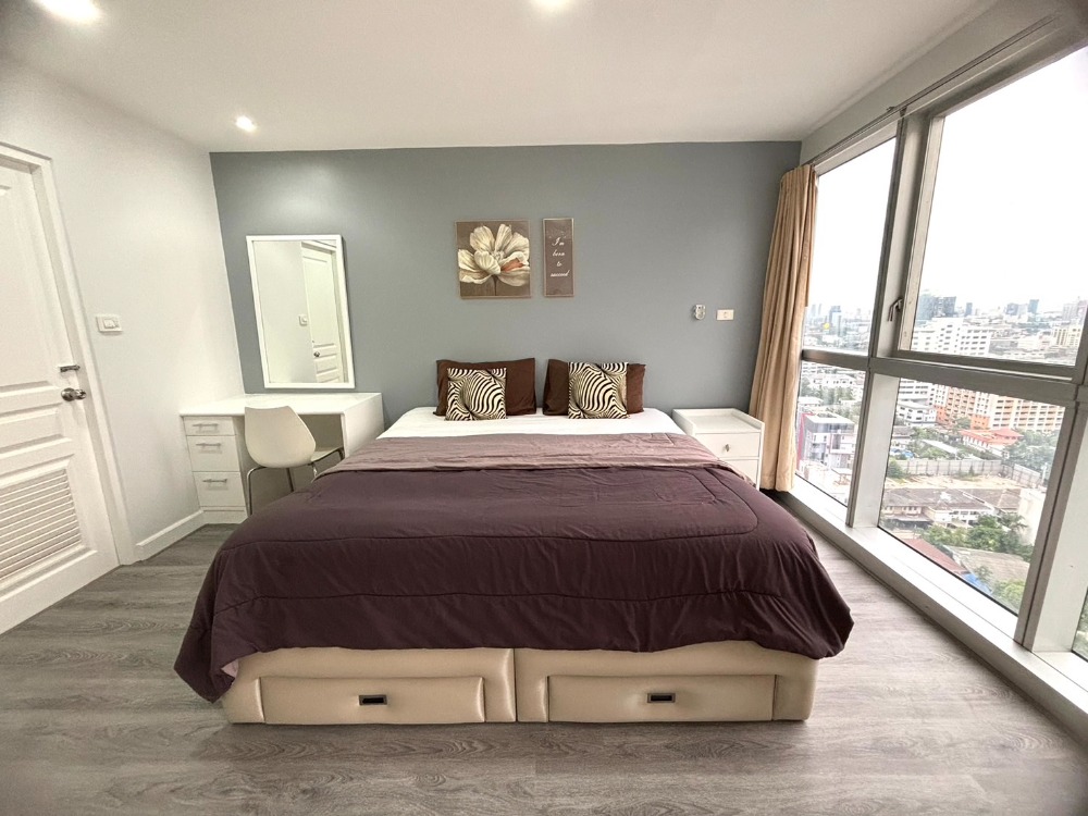 For RentCondoSukhumvit, Asoke, Thonglor : Waterford Diamond Condo Sukhumvit 30/1, newly renovated, size 70 sq m, 2 bedrooms, 1 bathroom, high floor, clear view, for rent or sale.