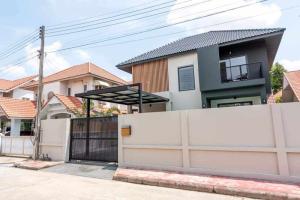 For SaleHouseChiang Mai : 2/3 Bedroom 3 Bathroom pool villa for sale at Koolpunt 9