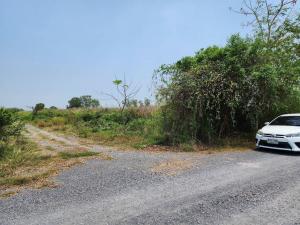For SaleLandNakhon Nayok : Land for sale in Ban Na District, Nakhon Nayok, 2 rai, urgent, is an Air Force allocation, quiet, corner plot, close to the main road, only 500 meters. The most special price and the lowest price is 1 million baht per rai.