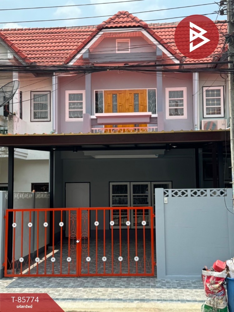 For SaleTownhouseLadkrabang, Suwannaphum Airport : Townhouse for sale Wanarom Village, Chalong Krung 24, Bangkok, ready to move in.