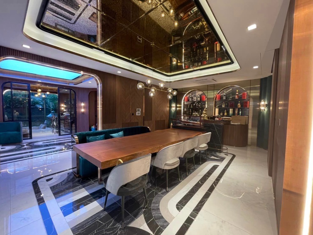 For SaleHousePattanakan, Srinakarin : 👉Modern Luxury House for Sale/Grand Bangkok Boulevard East Rama 9 on Kanchanaphisek Rd., connection to Srinagarindra- Rom Klao Rd. and near Expressway to New CBD Rama 9