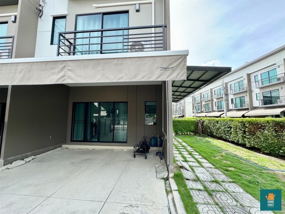 For RentTownhouseOnnut, Udomsuk : For rent, Baan Klang Muang Srinakarin-On Nut, fully furnished, has air conditioning in every room, 38.5 sq m, 35,000 baht per month.