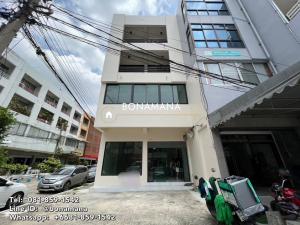 For RentOfficeMin Buri, Romklao : Commercial building (corner unit) Soi Ramkhamhaeng 140