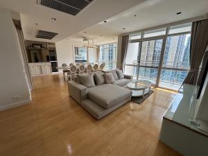 For SaleCondoWitthayu, Chidlom, Langsuan, Ploenchit : 📢👇Athenee Residence, luxury condominium, near BTS Ploenchit , big size, long balcony, unblocked view, fully furnished.