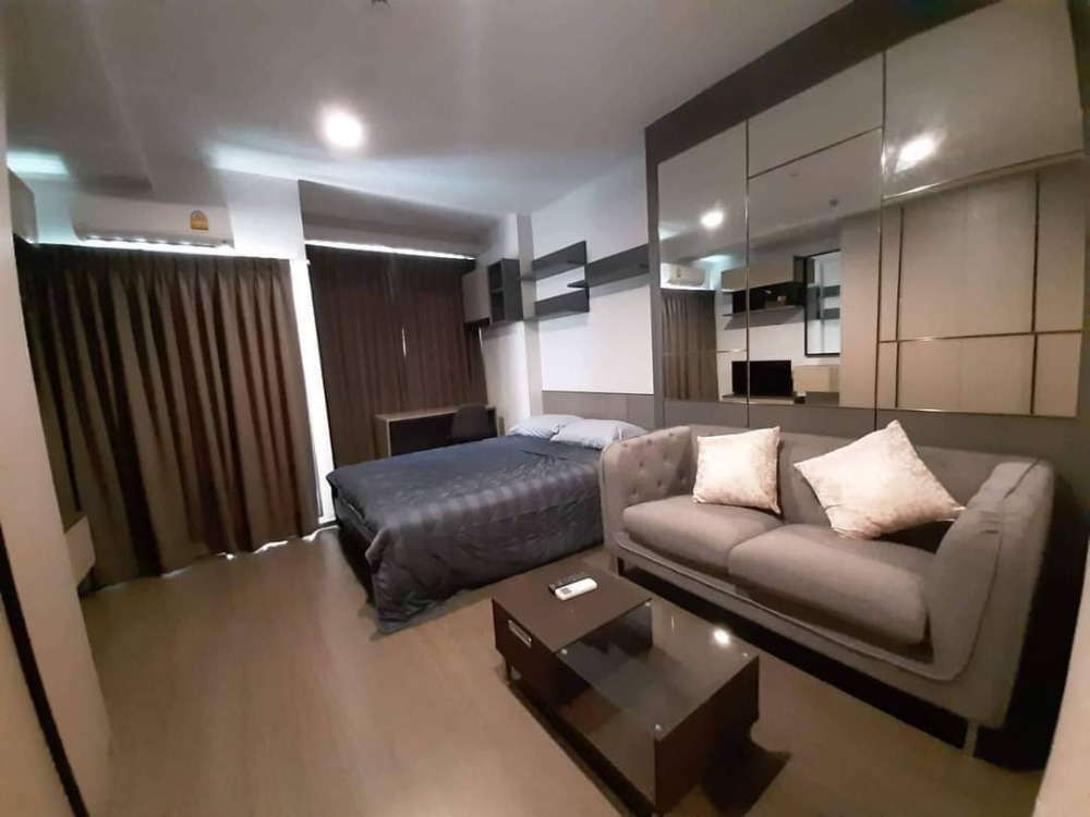 For RentCondoOnnut, Udomsuk : For rent: IDEO S93 (next to BTS Bang Chak) 12th floor (corner room) Condo suitable for city life, convenient travel, lots of food around the project, complete with electrical appliances and furniture.