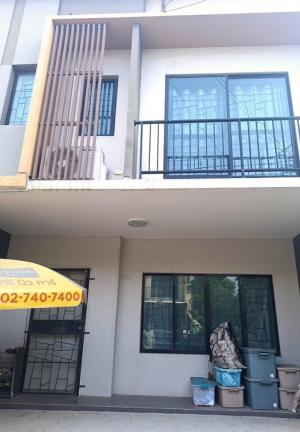 For RentTownhouseVipawadee, Don Mueang, Lak Si : For rent ❗️The connect Laksi-Don Mueang, two-story house, 3 bedrooms, 2 bathrooms, 24 sq m, 18000/month.