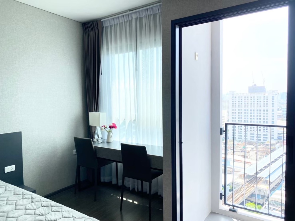 For RentCondoSapankwai,Jatujak : Condo for rent, Ideo Phahon Chatuchak, 1bed 15,000, fully furnished and electrical appliances, close to the BTS, can make an appointment to view the actual room every day.