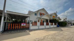 For SaleHouseHuahin, Prachuap Khiri Khan, Pran Buri : The owner of the post himself accepts an agent. House for sale in Prachuap, 2 floors, 3 bedrooms / 2 bathrooms, size 78 square meters, Ploen City project, next to the main road, Phetkasem.