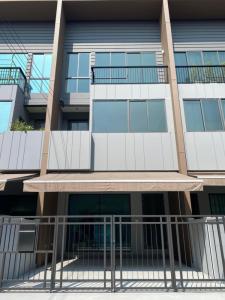 For SaleTownhouseRama5, Ratchapruek, Bangkruai : 3-story townhome for sale, Baan Klang Muang The Era, The Era Pinklao-Charan, Bang Kruai, Nonthaburi.