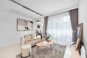 ขายคอนโดวิทยุ ชิดลม หลังสวน : 📢👇Craft Ploenchit is one of brand new low rise condo, quiet and peaceful, only 200 meters to BTS Ploenchit,easily access to express way , fully furnished, unblocked view