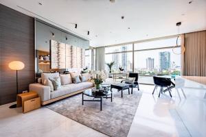 ขายคอนโดสาทร นราธิวาส : Rent / Selling : Four Season Condo , Floor 73 , 2 Bed 3 Bath , 137 sqm 🔥🔥Rental price : 320,000 THB / Month  🔥🔥🔥🔥Selling price : 80,000,000 THB 🔥🔥More Information📱Tel : 061-9979915 / Kat📱Line : 061-9979915See more athttps://www.facebook.com/PS.Living.Offi