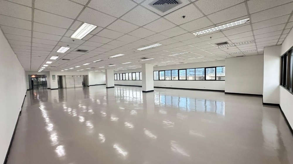 For RentOfficeOnnut, Udomsuk : ❤️🌇❤️ For rent 🌟Office Sorachai Building 🌟Sukhumvit 63 🌟Near 🚝 BTS Ekkamai 150 meters.