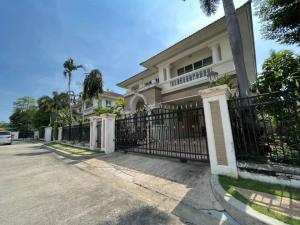 For SaleHouseLadkrabang, Suwannaphum Airport : Urgent house for sale, Ladawan Sukhumvit (Ladawan Sukhumvit), luxury single-detached house project.