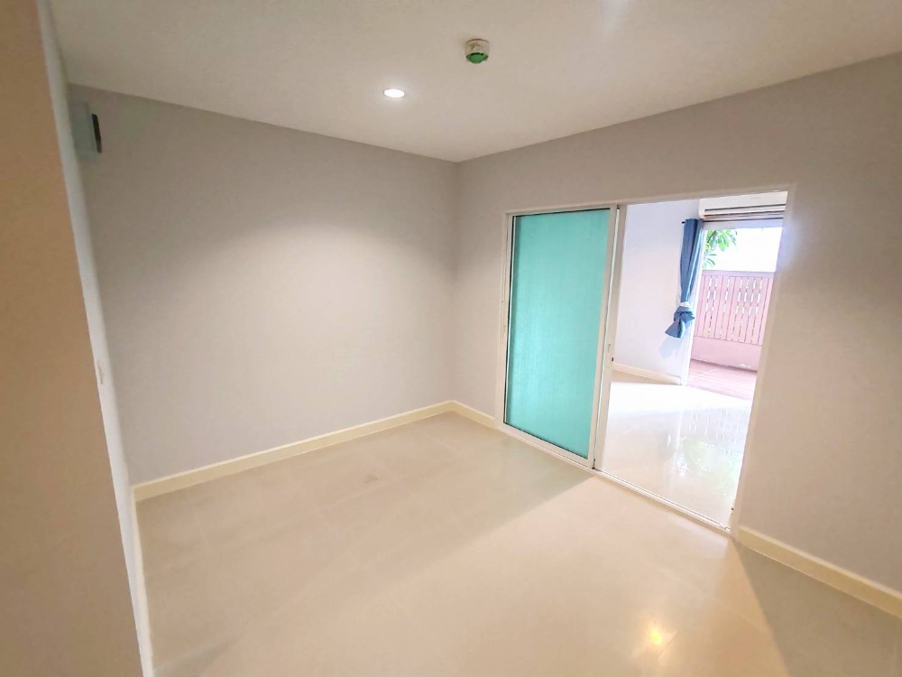 For SaleCondoThaphra, Talat Phlu, Wutthakat : New renovation!!! Condo for sale, Metro Park Sathorn, Phase 3-2, Building F (Metro Park Sathorn), 1st floor, empty room, clean, wide balcony, auspicious room number, ready to decorate according to your own style, area 34