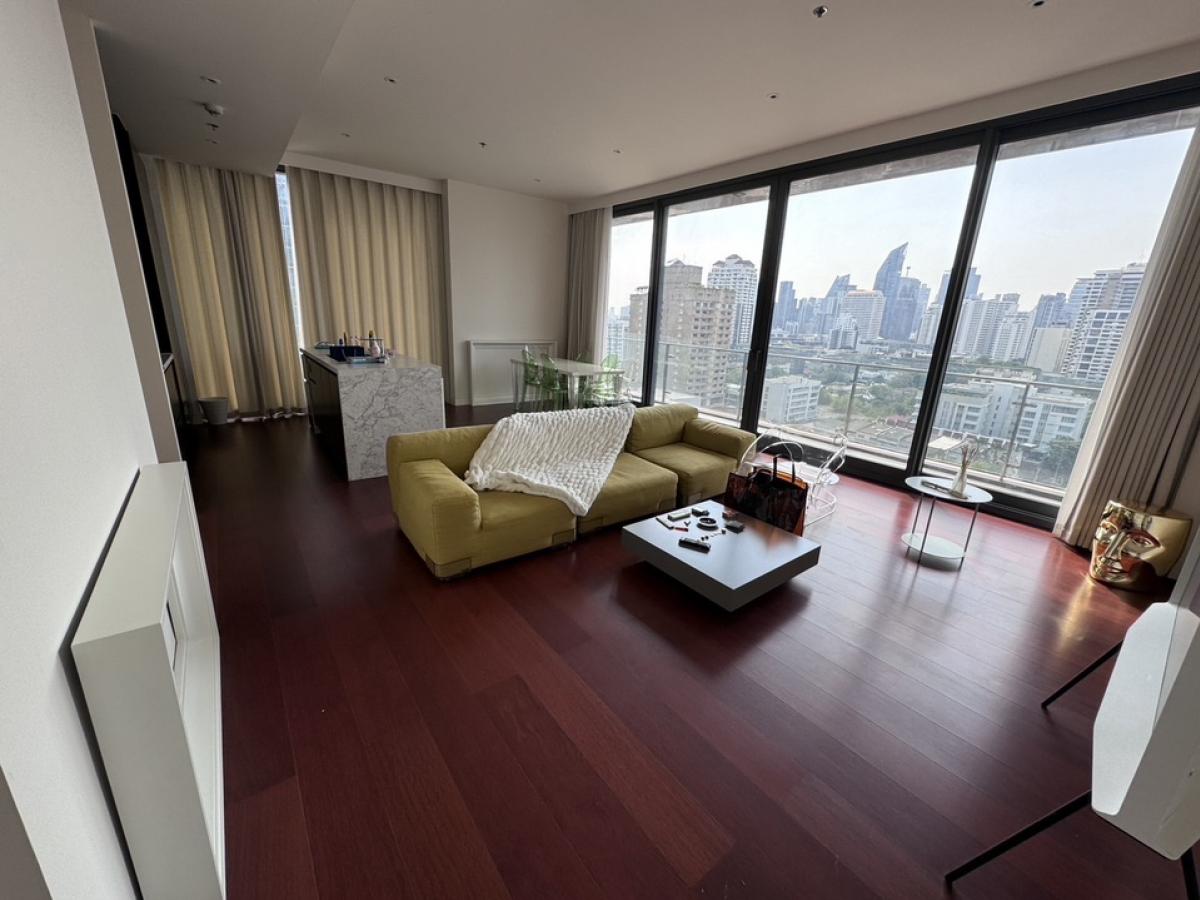 For RentCondoSukhumvit, Asoke, Thonglor : Khun by Yoo for rent, 2 bedrooms, 2 bathrooms. The room is very beautiful.