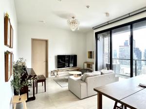 ขายคอนโดสีลม ศาลาแดง บางรัก : 出售2 beds The Lofts Silom for sale