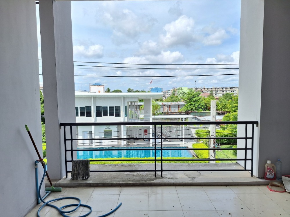 For SaleTownhouseEakachai, Bang Bon : Best price in the project, beautiful house, good condition, 3-story townhomes, The Exclusive Sathon Kanlapapruek, The Exclusive Sathon Kanlapapruek, area 21.4 sq m.