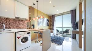 For SaleCondoPattaya, Bangsaen, Chonburi : 1 Bedroom For Sale in Riviera Wongamat