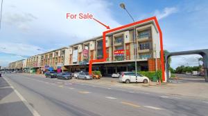 For SaleShophouseNonthaburi, Bang Yai, Bangbuathong : Commercial building for sale in Soi Wat Phra Ngoen. Kanchanaphisek Road Busarakam Terrace Project 29, a commercial building next to the road, suitable for trading, ready to live in. Extra large area of ​​77 square meters, spacious, can park many cars. Com