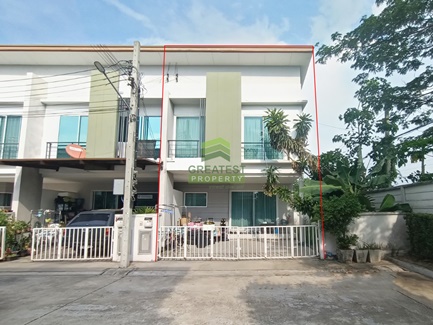 For SaleTownhouseOnnut, Udomsuk : Nirvana Cover Village On Nut 65 (NIRVANA – SINGHA ESTATE PCL.) Urgent sale, 2-story townhome, corner plot, area 33.60 sq m, beautiful house, good location, convenient transportation.