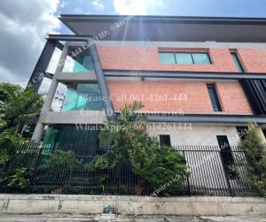 For RentRetailSukhumvit, Asoke, Thonglor : For rent, 3-story building, Stand Alone, Soi Sukhumvit - Phrom Phong, Bangkok, near BTS Phrom Phong Station, 1.3 kilometers. Suitable: Office, Clinic, Spa, Wellness, School, Art Gallery.