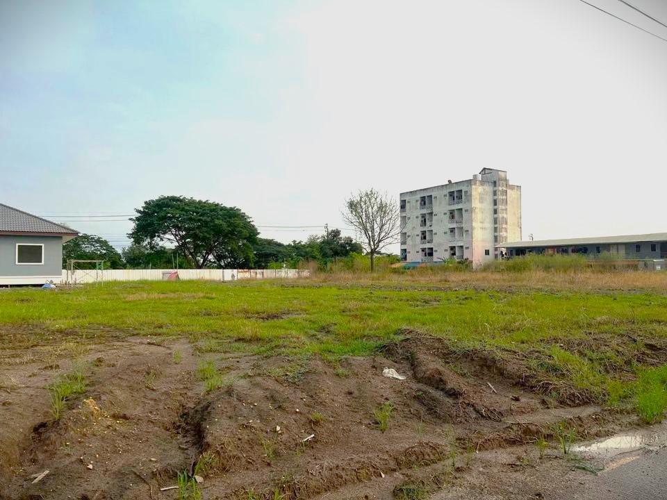 For SaleLandNonthaburi, Bang Yai, Bangbuathong : Empty land, already filled, Road 340 Bang Bua Thong - Suphan / (Sale), Land Road 340 Bang Bua Thong - Suphan / (SALE) Q066