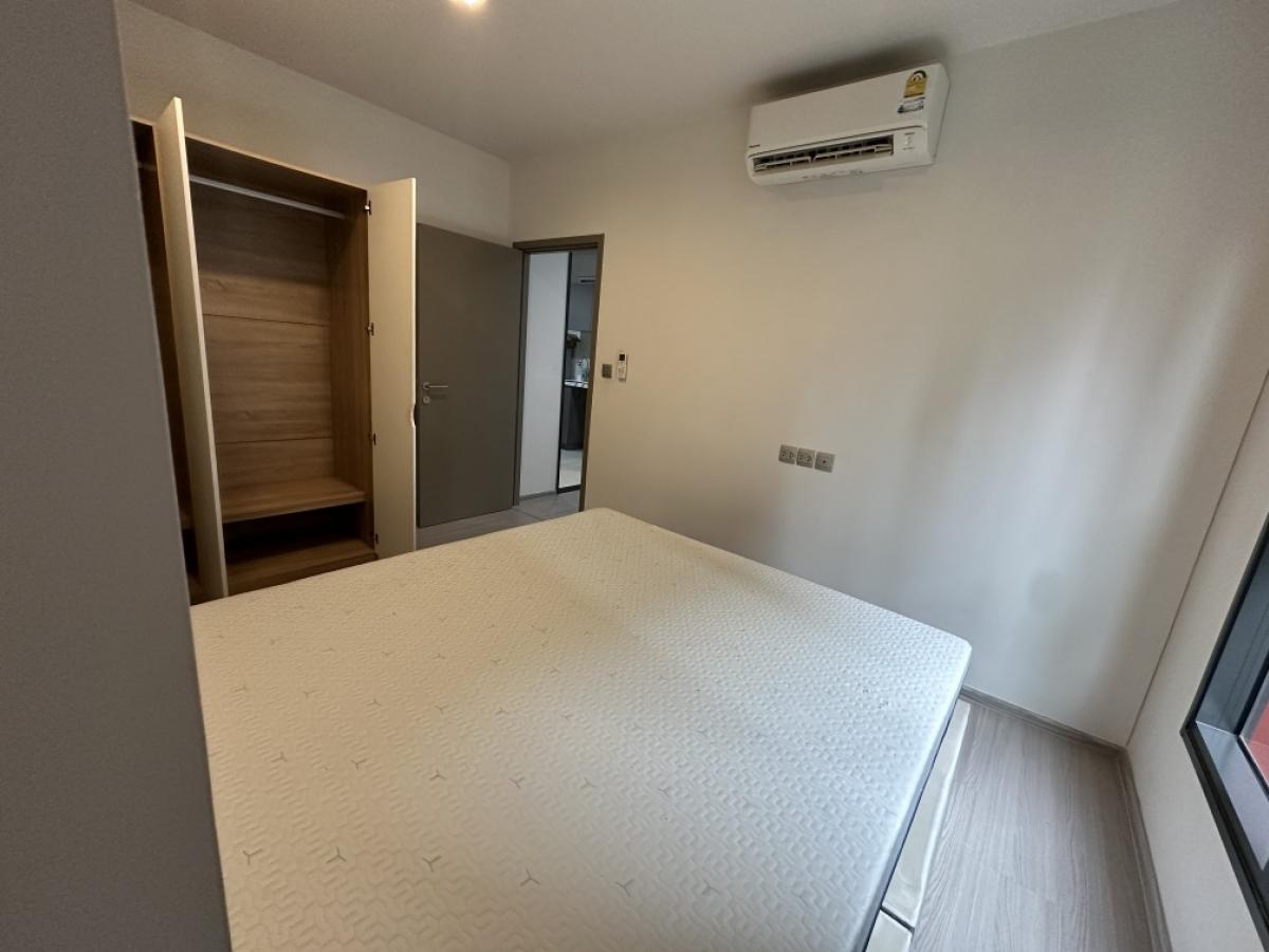 For RentCondoRama9, Petchburi, RCA : Life Asoke Hype: Condo Life Asoke Hype 32 sq m.