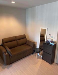 ให้เช่าคอนโดพระราม 9 เพชรบุรีตัดใหม่ RCA : Ns: For Rent!! Life Asoke Rama 9