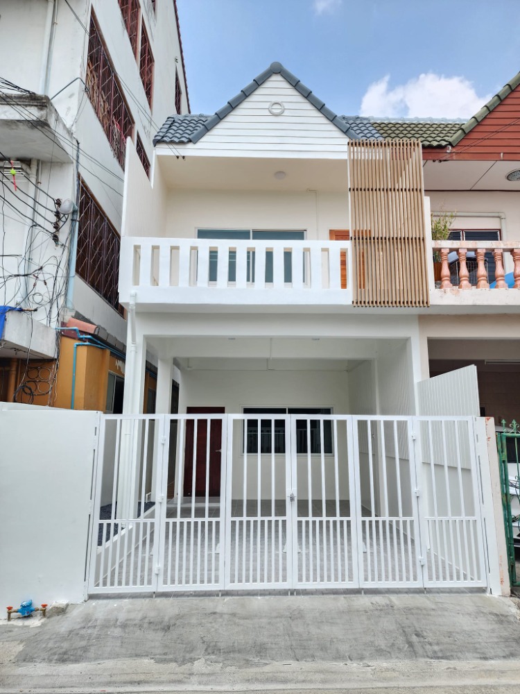 For SaleTownhouseBang Sue, Wong Sawang, Tao Pun : Townhome Soi Ruam Supa 1 / 2 Bedrooms (SALE), Townhome Soi Ruam Supa 1 / 2 Bedrooms (SALE) Q067