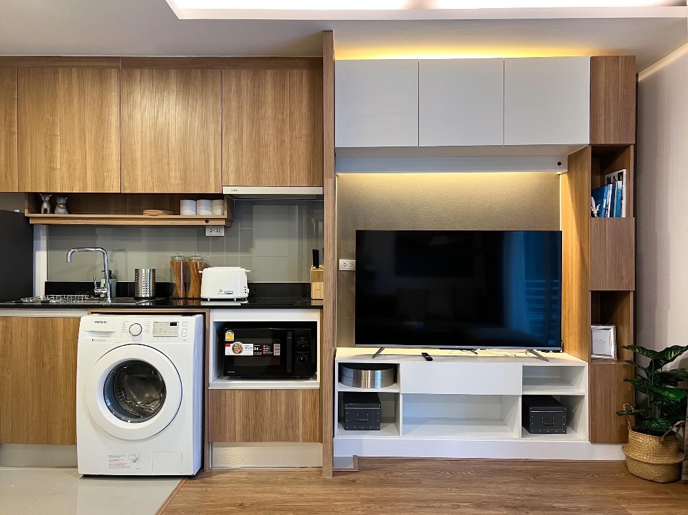 For SaleCondoNana, North Nana,Sukhumvit13, Soi Nana : Best price in Asoke ,Sell Condo near BTS Asoke 3mins Interlux13 Large 2BED size 53.55 sqm 6.39 MB ONLY!