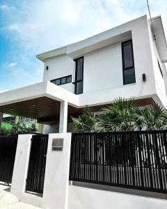 For SaleHouseBangna, Bearing, Lasalle : Single house Bangna Villa / 4 bedrooms (for sale), Bangna Villa / Detached House 4 Bedrooms (FOR SALE) CJ442