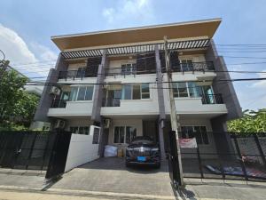 For RentHome OfficeChokchai 4, Ladprao 71, Ladprao 48, : Home office, 3 floors, 3 units, 9 bedrooms, 12 bathrooms, usable area 800 sq m., behind the jas Wang Hin.